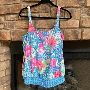 Beach House bright colored floral, padded top. Adjustable straps w/ bow. 18W